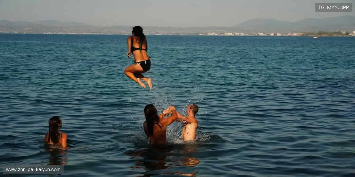 📱实时直播,比分秒报!💻随时随地,不错过每一个燃爆瞬间!